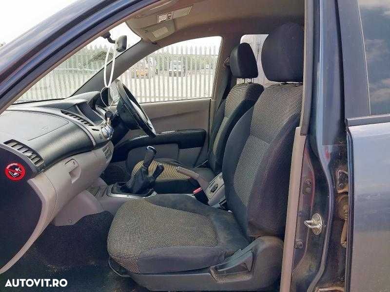 Dezmembrez Mitsubishi L200 2.5 Diesel 2007 - 5