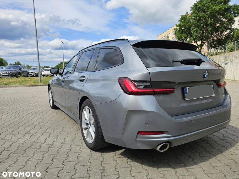 BMW Seria 3 ver-320e-phev - 9