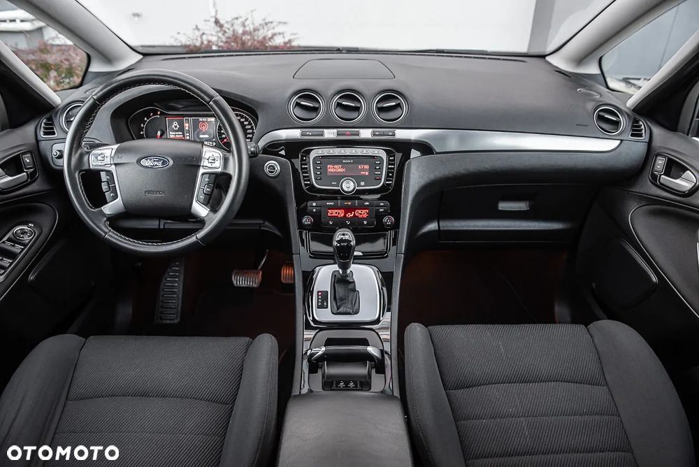 Ford S-Max 2.0 EcoBoost Titanium - 27