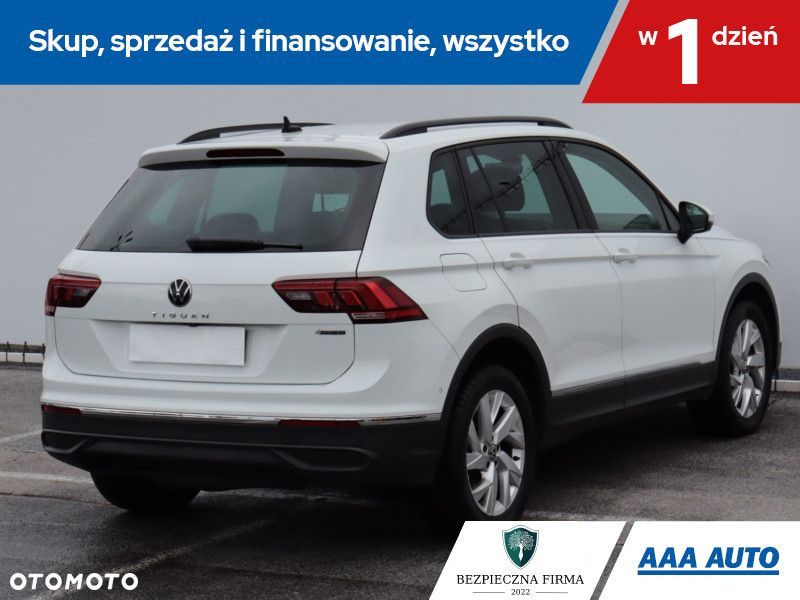 Volkswagen Tiguan - 7