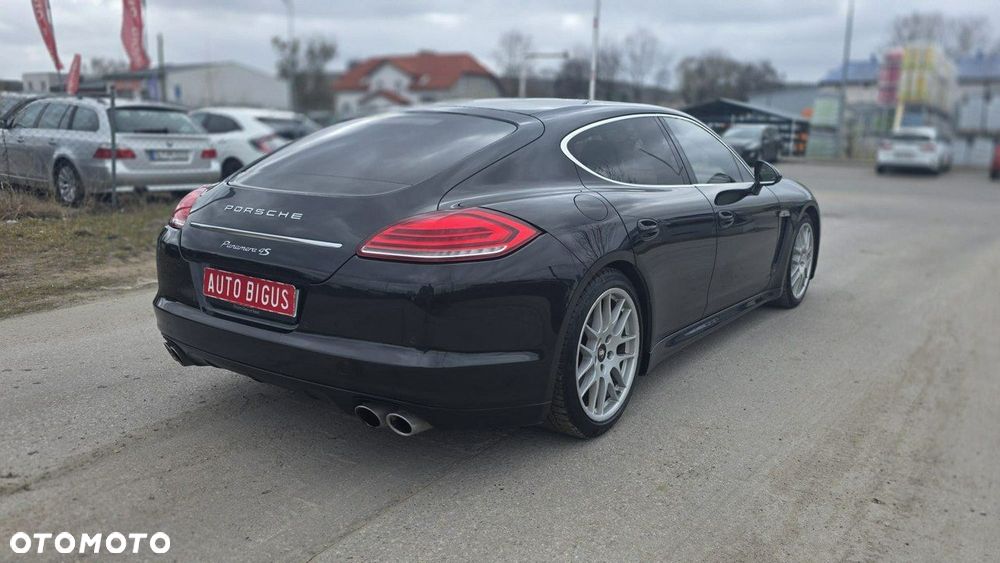 Porsche Panamera - 8