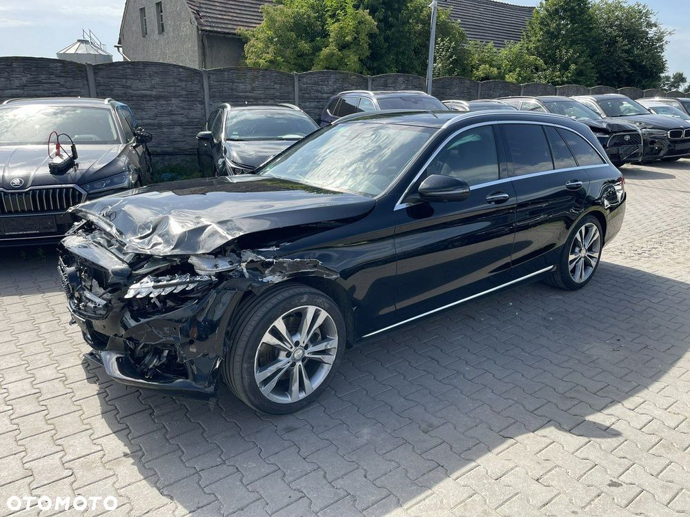 Mercedes-Benz Klasa C 250 (BlueTEC) d 4Matic T 7G-TRONIC Avantgarde - 2