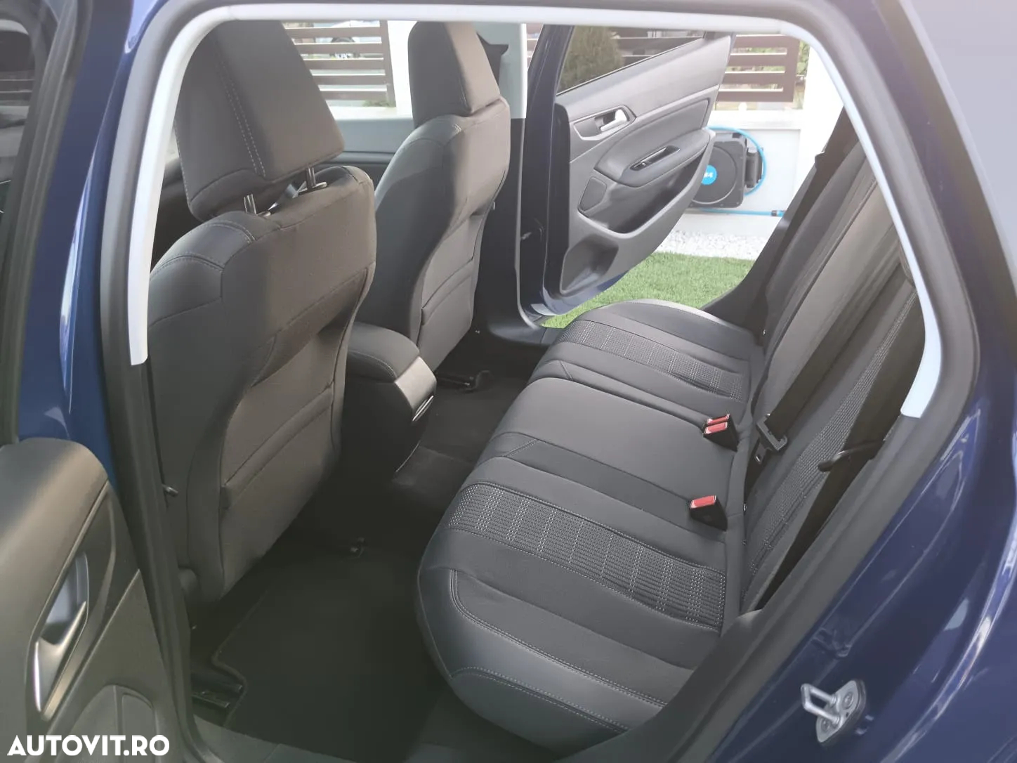 Peugeot 308 1.2 L PureTech Turbo Allure - 10