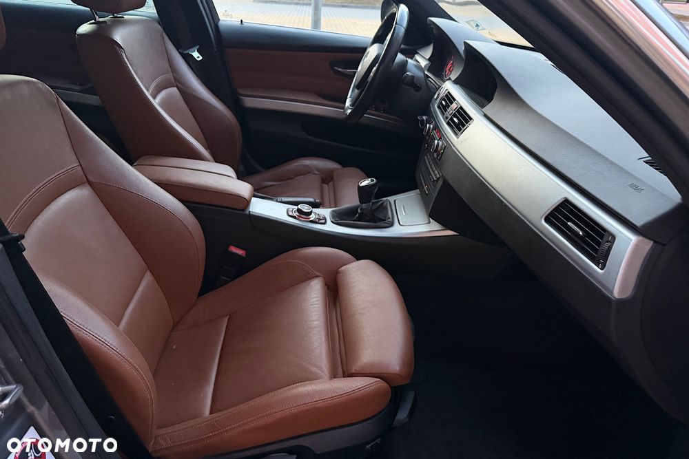 BMW Seria 3 - 26