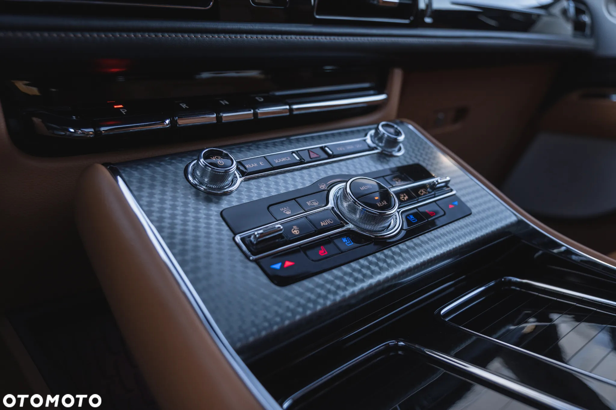Lincoln Aviator - 21