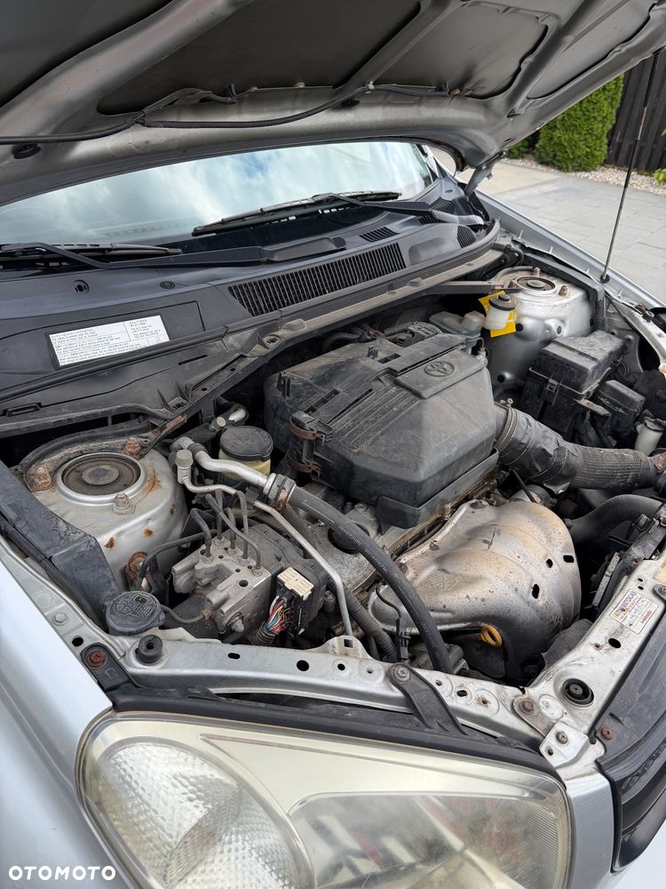 Toyota RAV4 2.0 VVT-i 4x4 - 13