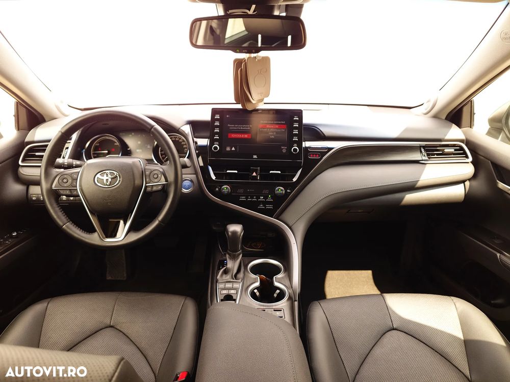 Toyota Camry 2.5 Exclusive - 17