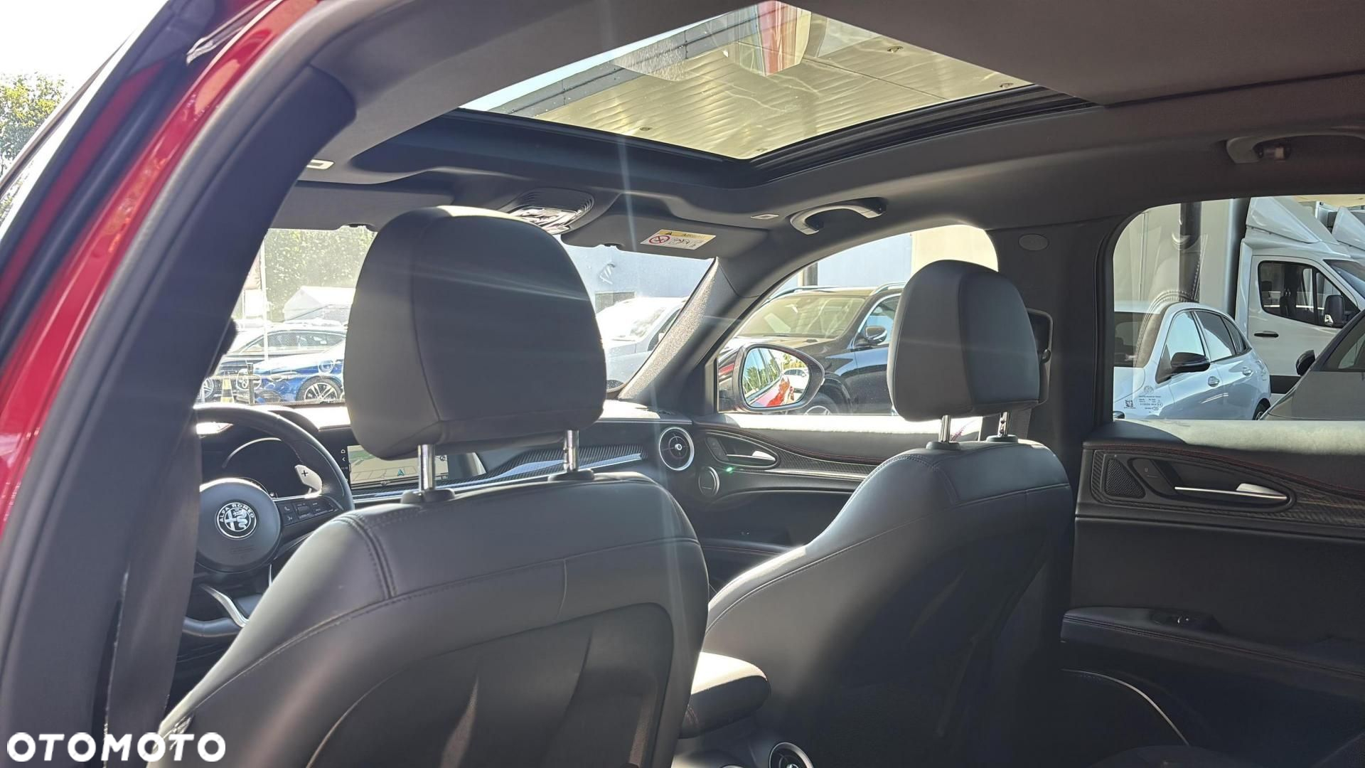 Alfa Romeo Stelvio - 16