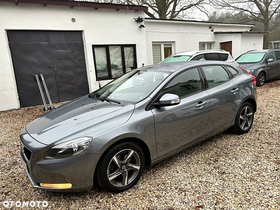 Volvo V40 D2 Momentum - 2