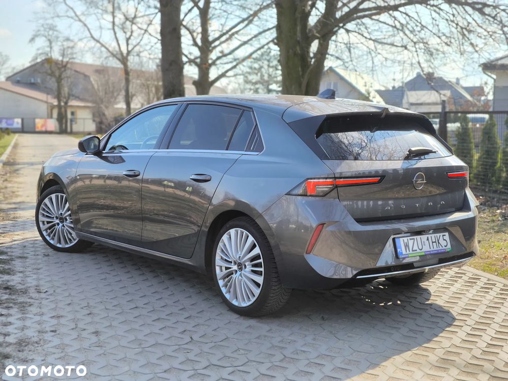 Opel Astra 1.2 Turbo Automatik Elegance - 2