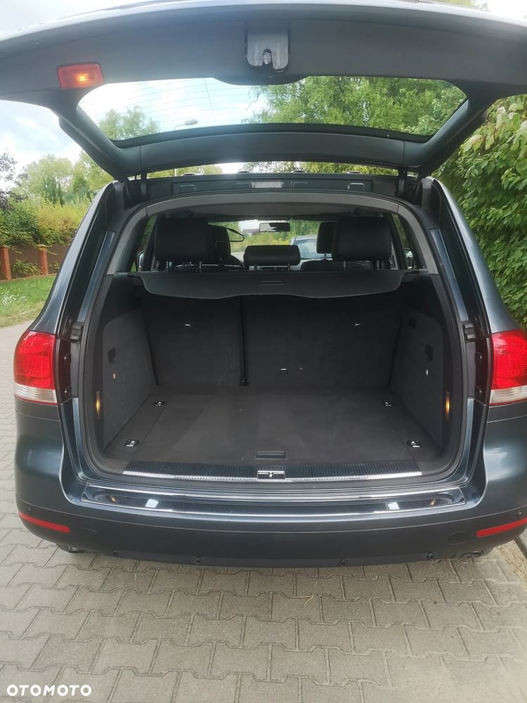 Volkswagen Touareg 2004 photo 2