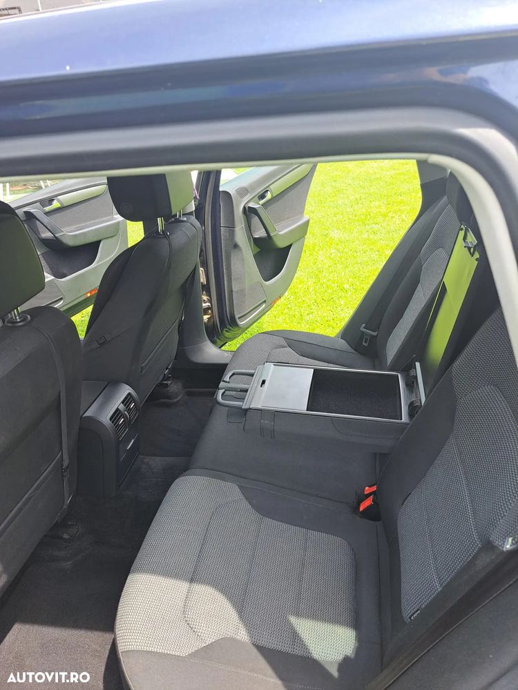 Volkswagen Passat 2.0 TDI Blue TDI DSG Highline - 5