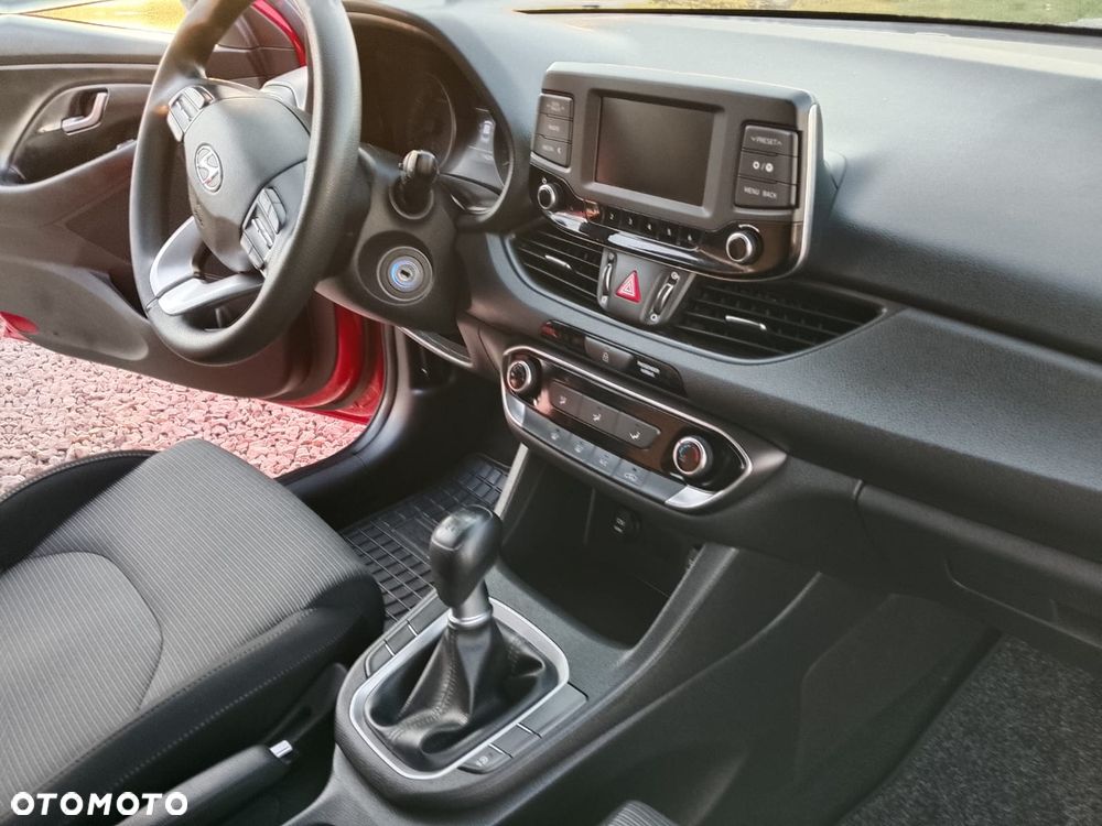Hyundai i30 blue 1.4 Classic - 16