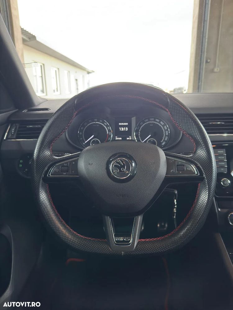 Skoda Octavia Combi Diesel 2.0 TDI RS - 6