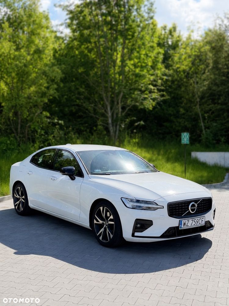 Volvo S60 B4 B R-Design - 2