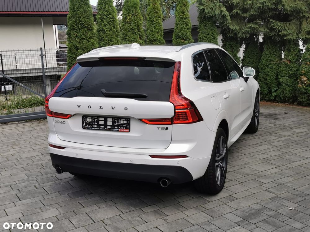Volvo XC 60 T5 AWD Geartronic Momentum Pro - 8