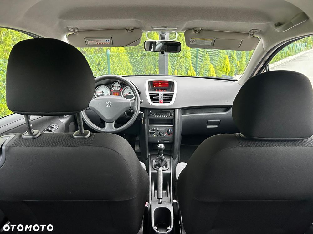 Peugeot 207 1.4 Presence Grand Prix - 19