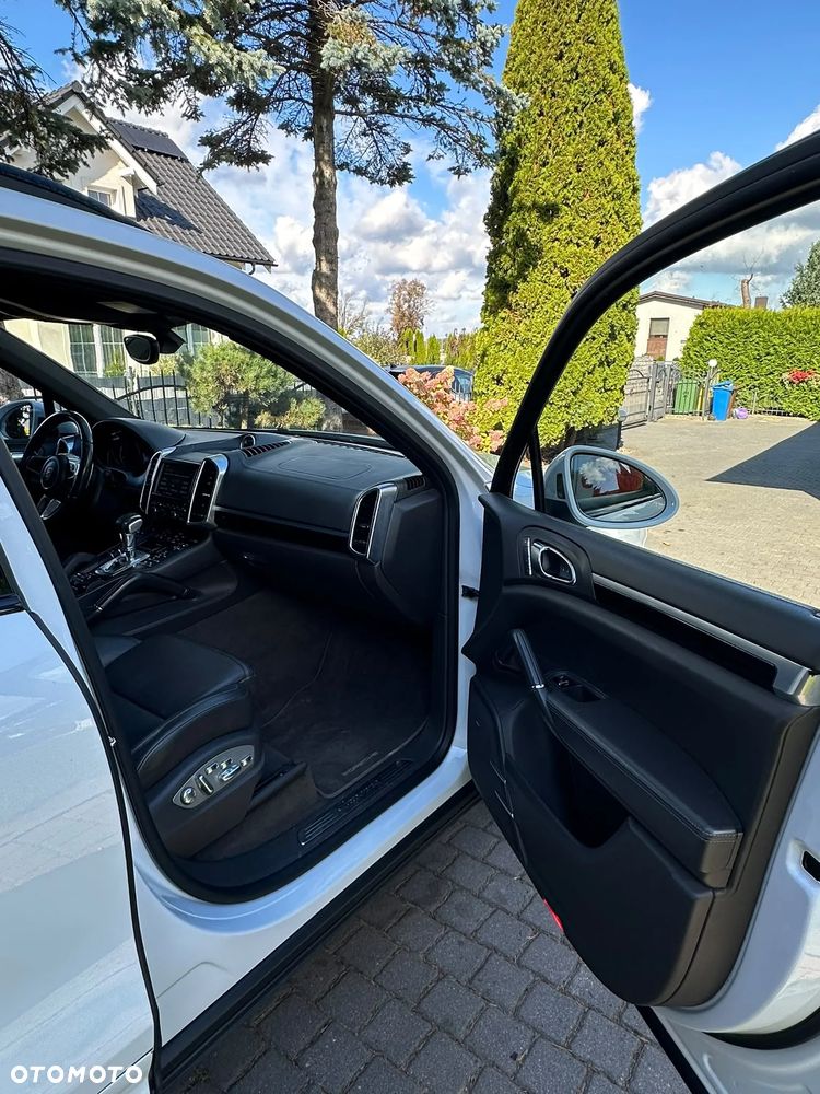 Porsche Cayenne Diesel Platinum Edition - 37