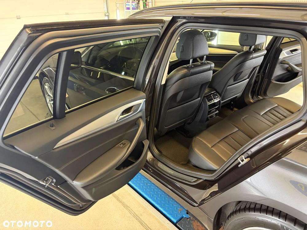 BMW Seria 5 520d Luxury Line - 7
