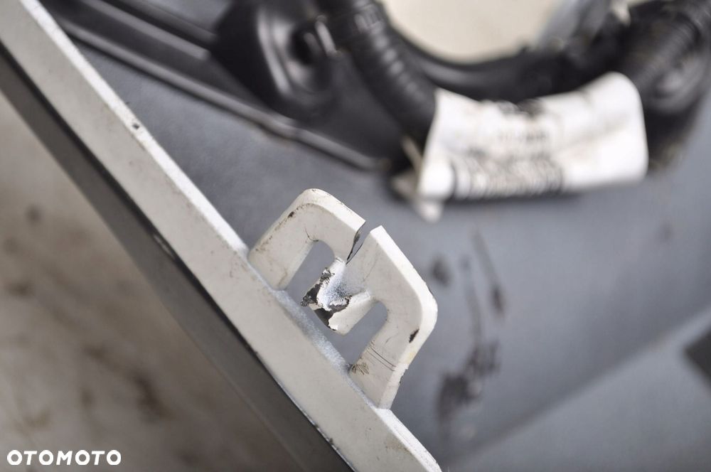 LAND ROVER DEFENDER L663 ATRAPA GRILL 21R - 14