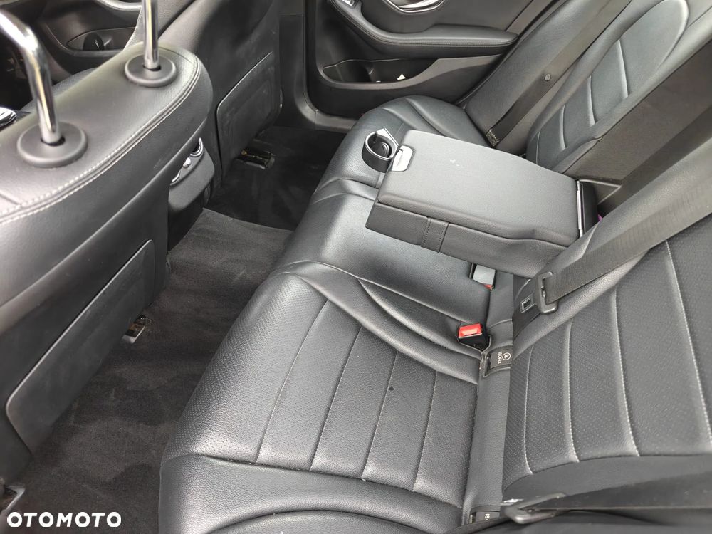 Mercedes-Benz Klasa C 300 7G-TRONIC Exclusive - 8