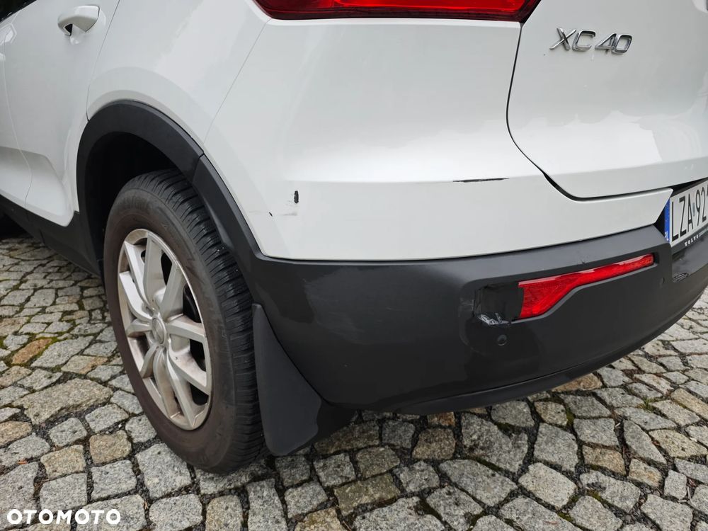Volvo XC 40 T3 Momentum - 8