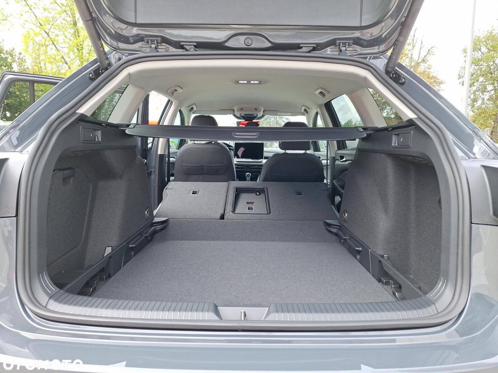 Volkswagen Golf VIII 1.5 TSI Life Plus - 25