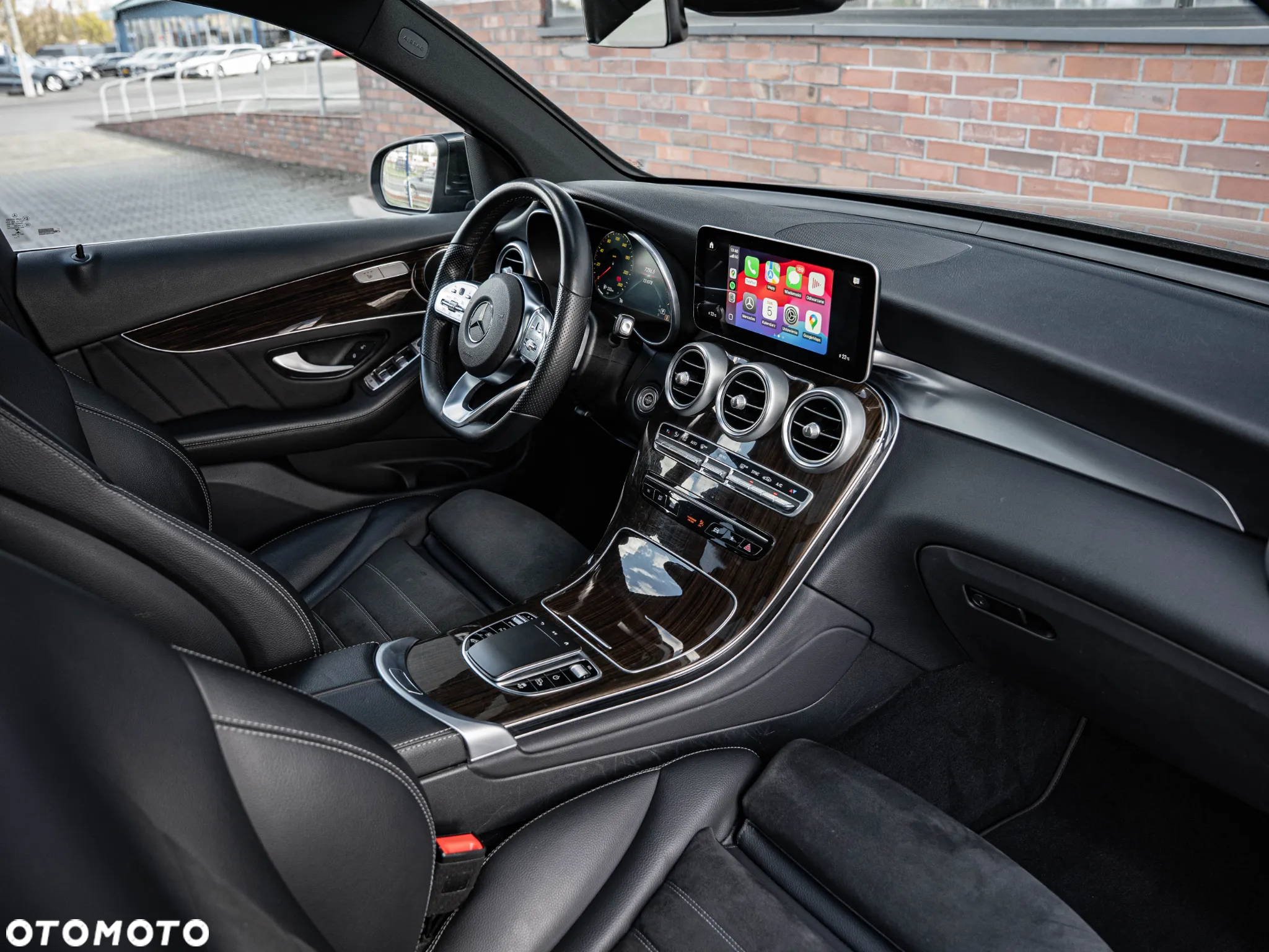 Mercedes-Benz GLC - 25