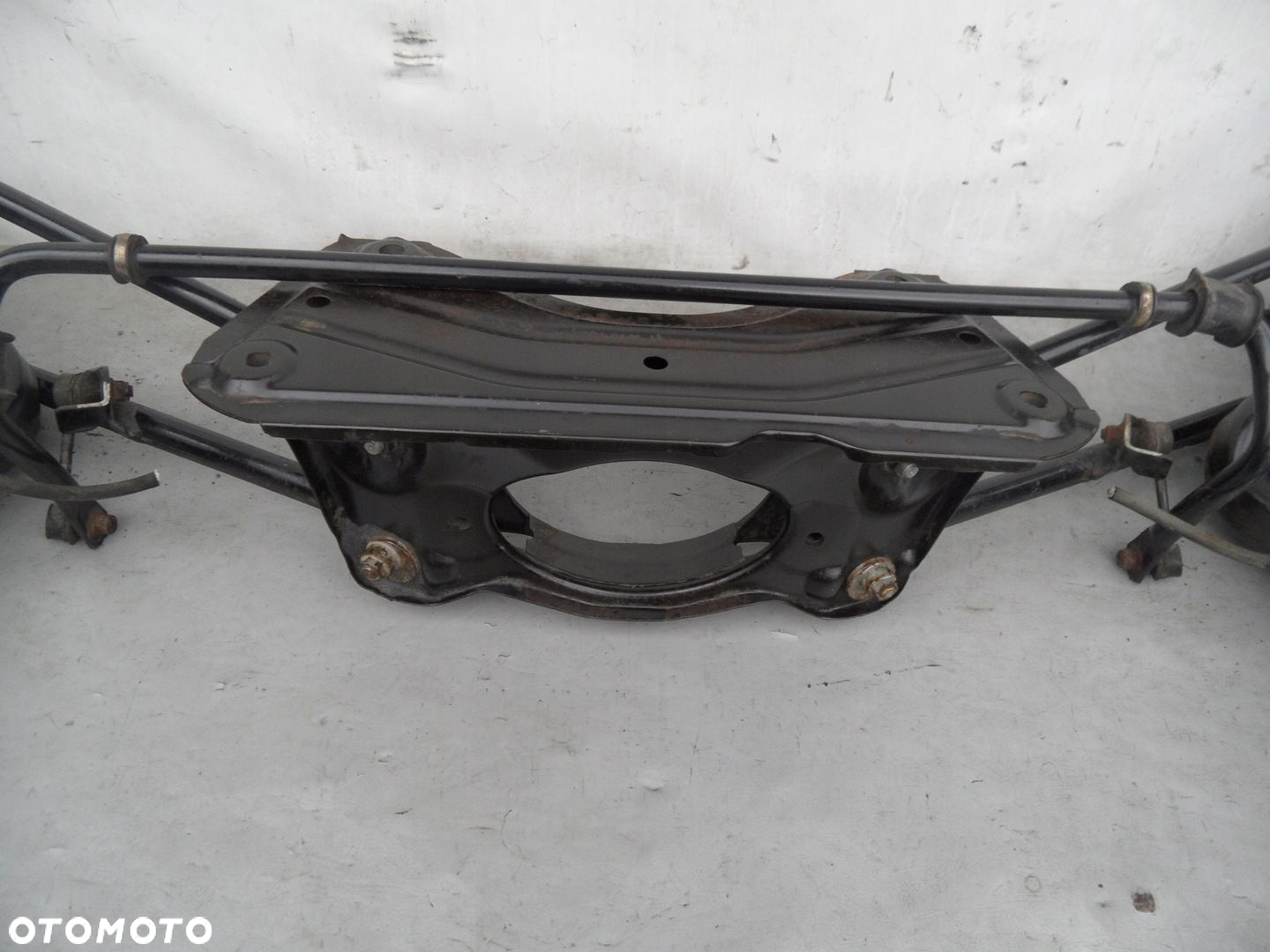 ZAWIESZENIE TYLNE WAHACZE TOYOTA RAV4 II 2WD - 2