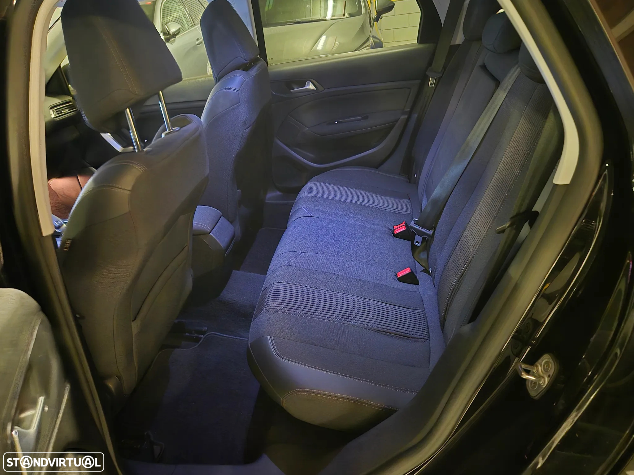 Peugeot 308 SW 1.5 BlueHDi Allure Pack EAT8 - 17