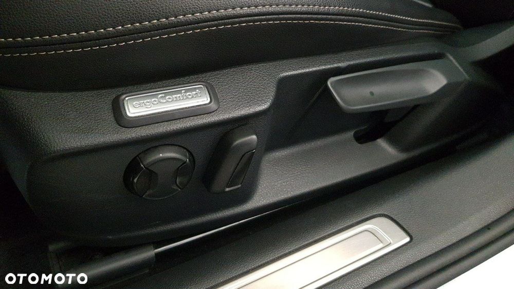 Volkswagen Passat Alltrack - 25