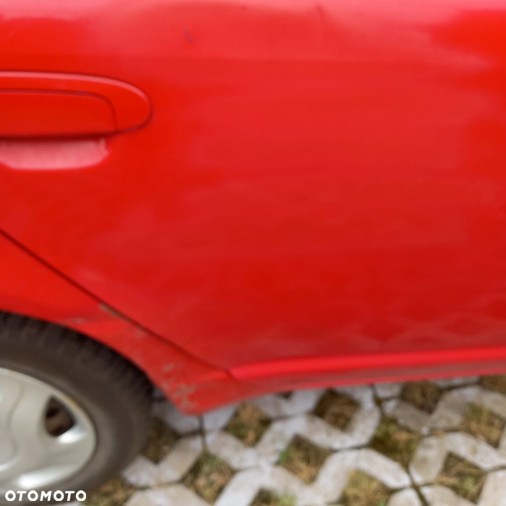 Toyota Yaris - 12
