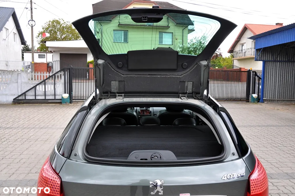 Peugeot 407 2.0 Premium Navtech - 17