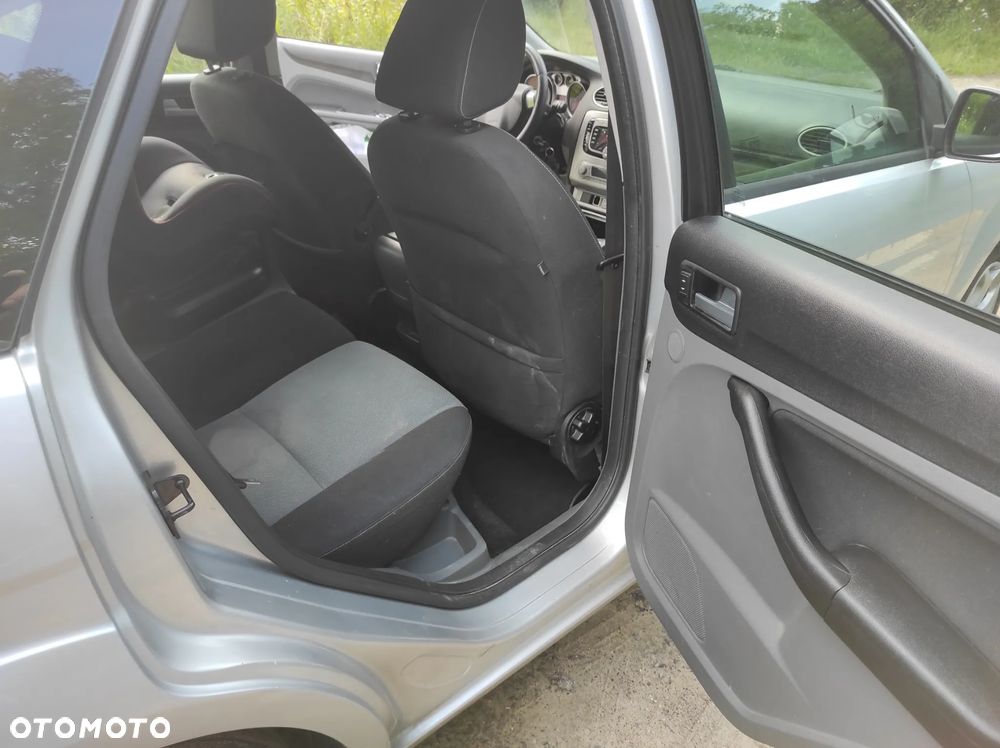 Ford Focus 2.0 Trend - 15