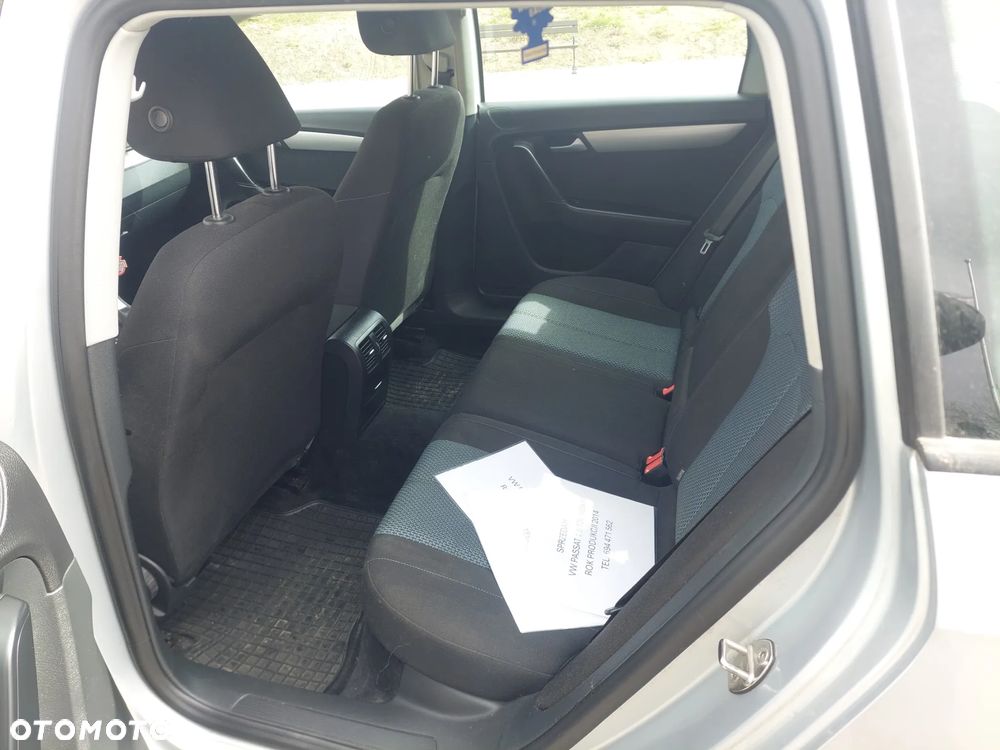 Volkswagen Passat 1.6 TDI Comfortline - 3