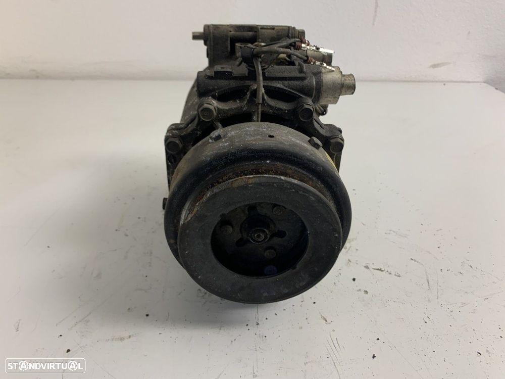 Compressor de ar condicionado MITSUBISHI PAJERO I 2.5 TD 1989 - 1990 REF. MR3605... - 1
