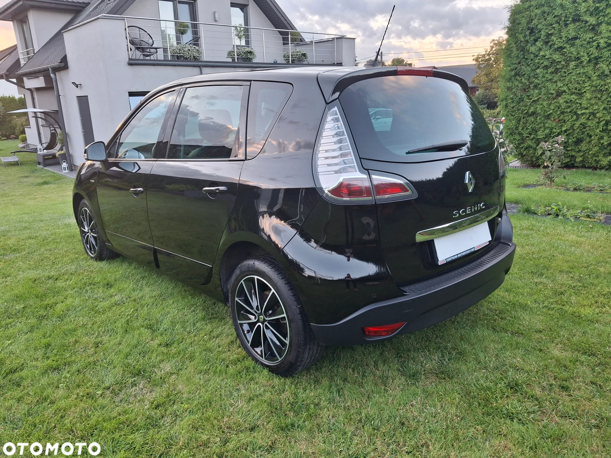Renault Scenic ENERGY TCe 115 Bose Edition - 10