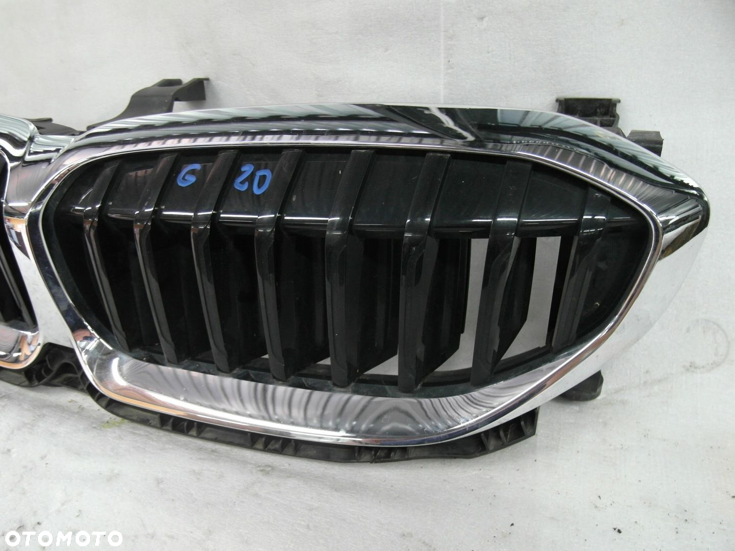 BMW 3 G20 G21 M Pakiet grill nerki żaluzja 5A22C60 - 3