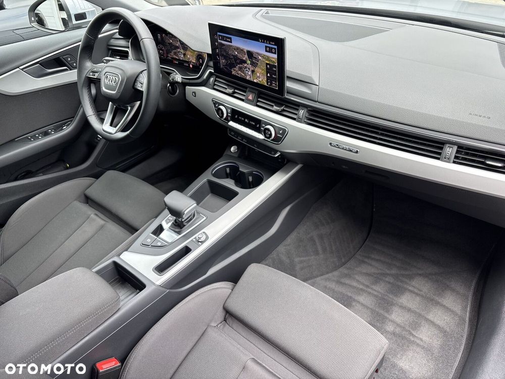 Audi A4 Avant - 33