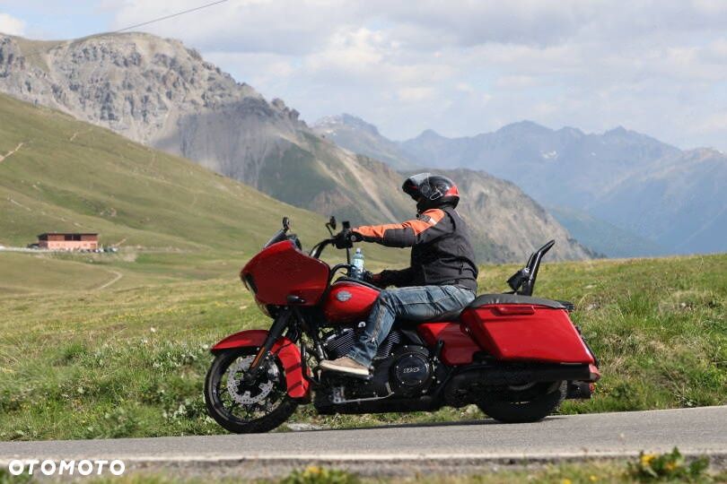 Harley-Davidson Touring Road Glide - 20