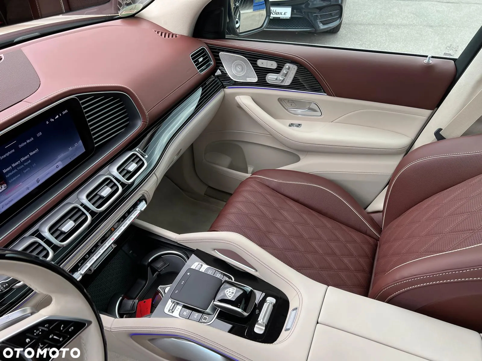 Mercedes-Benz GLS Maybach 600 4Matic 9G-TRONIC - 16