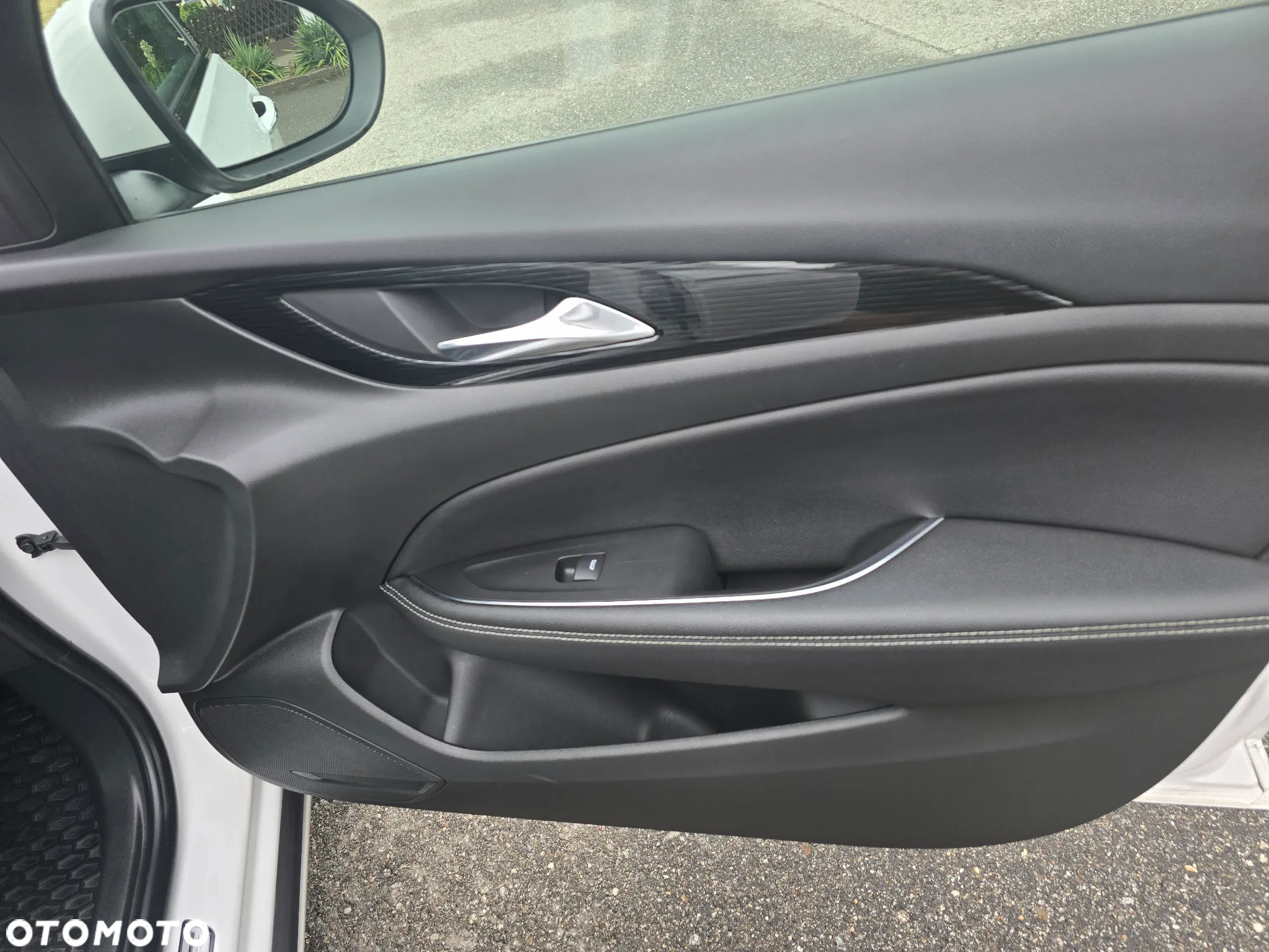 Opel Insignia - 14