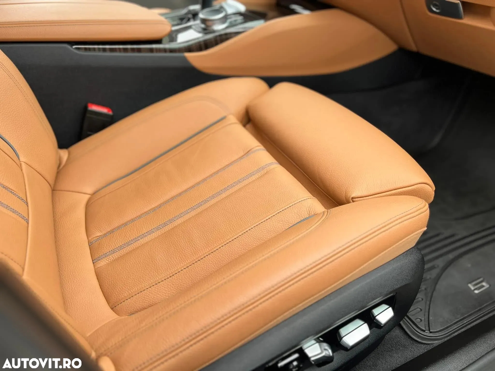BMW Seria 5 530d xDrive AT MHEV - 14