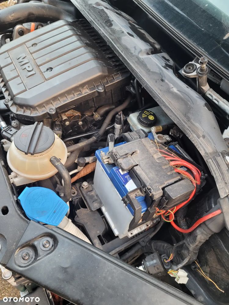 Volkswagen up! high - 8