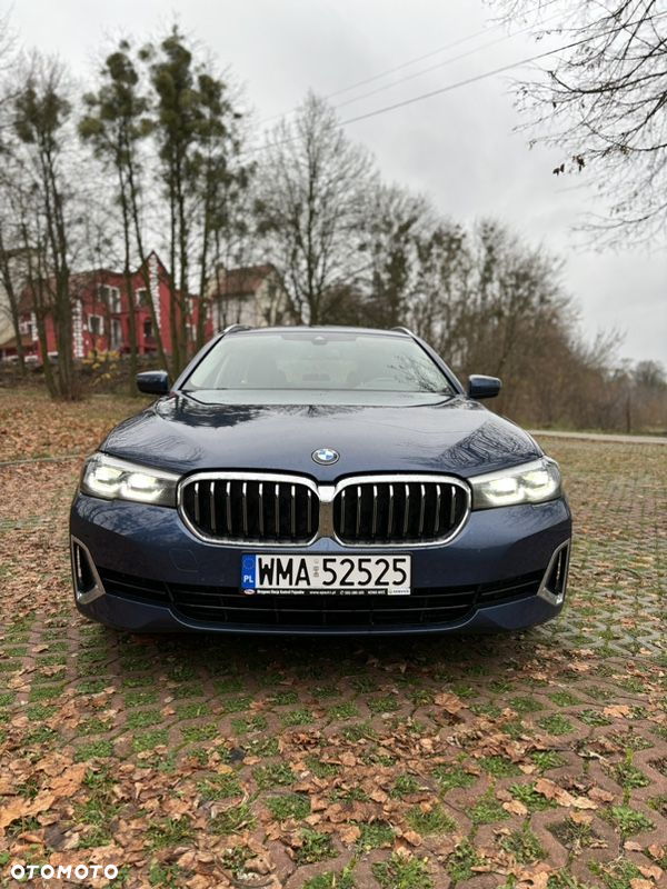 BMW Seria 5 520d Touring Luxury Line - 2