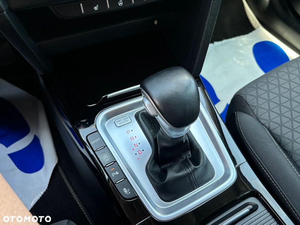 Kia Ceed 1.4 T-GDI L Business Line Plus DCT - 25