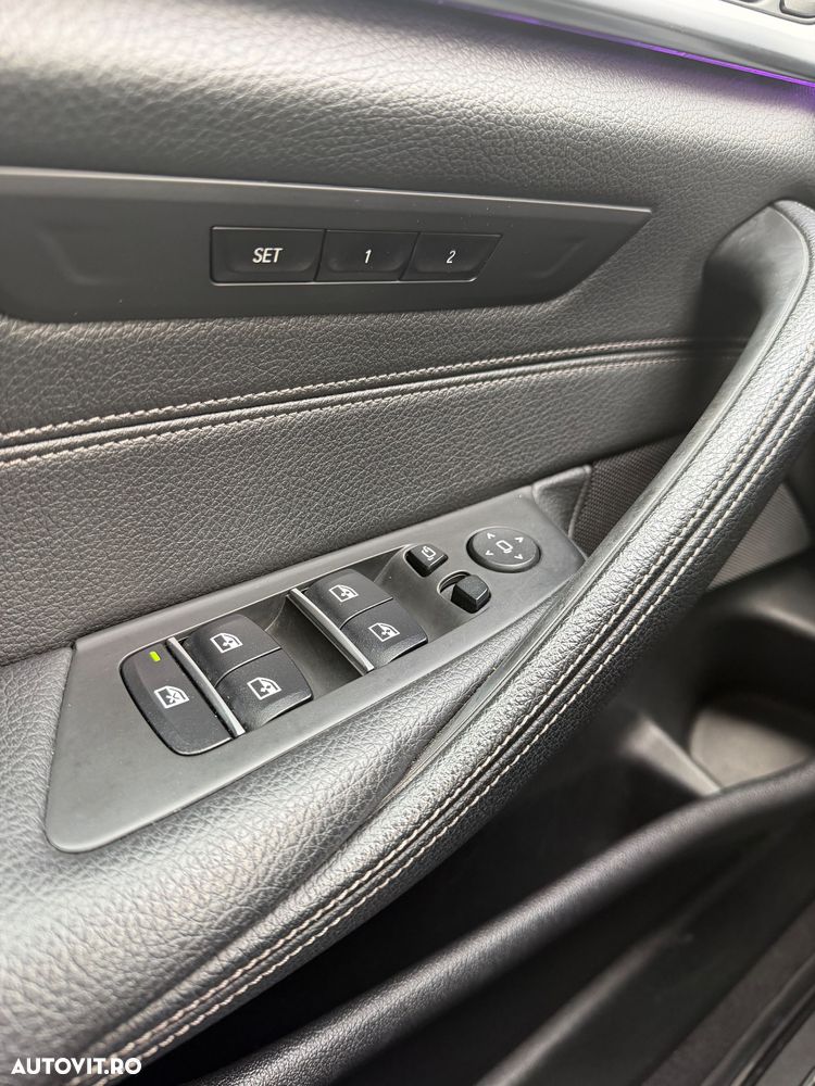 BMW Seria 5 520d xDrive AT - 18