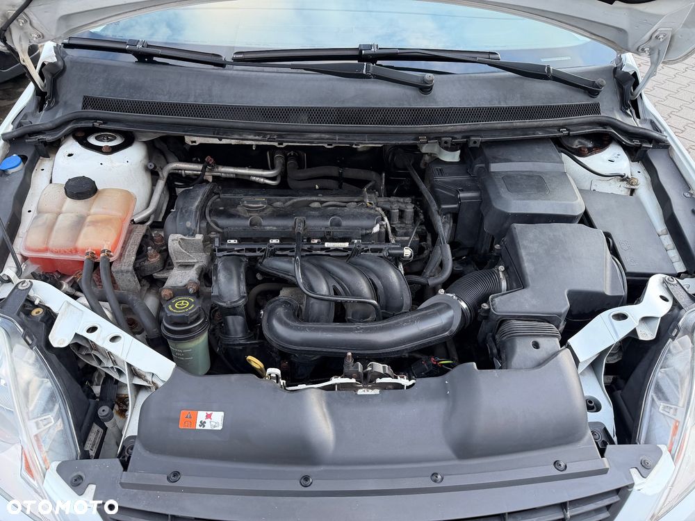 Ford Focus 1.6 Trend - 12