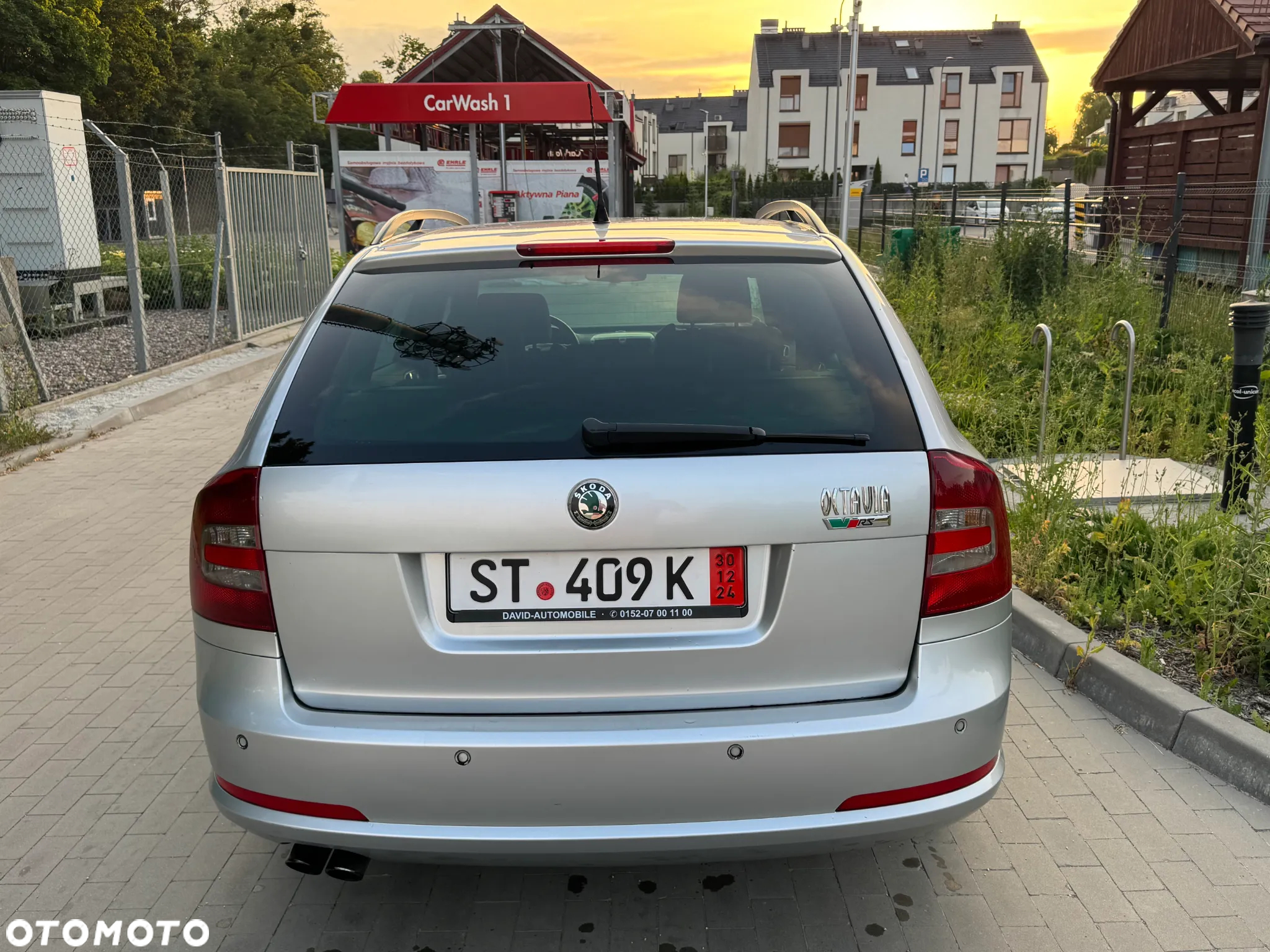 Skoda Octavia Combi 2.0 TDI DPF RS - 19