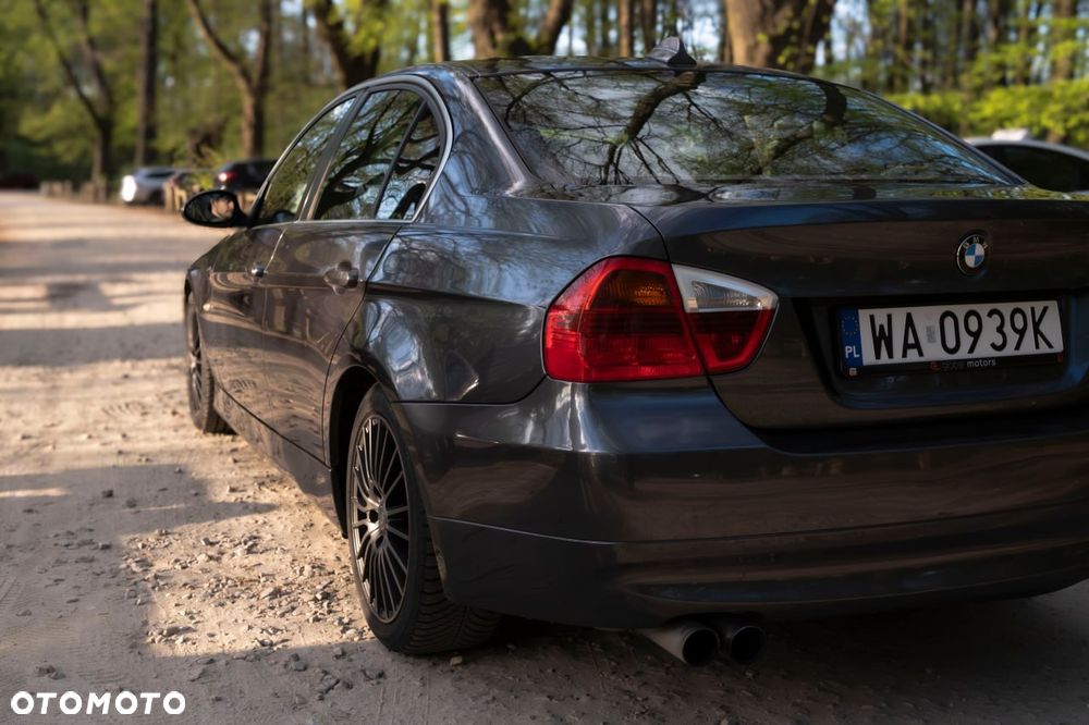 BMW Seria 3 330i - 5